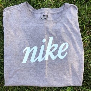 nike t-shirt